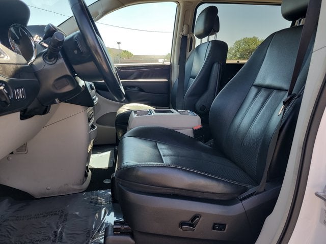 2015 Chrysler Town & Country Touring-L