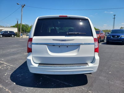 2015 Chrysler Town & Country Touring-L