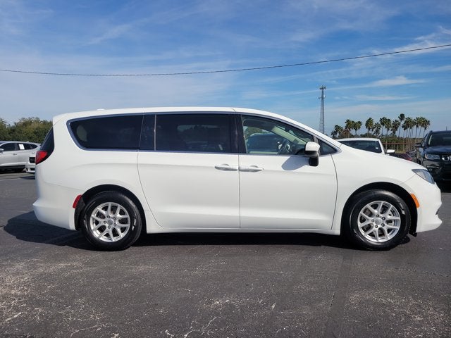 2017 Chrysler Pacifica Touring