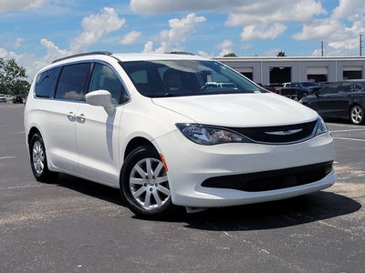 2021 Chrysler Voyager LXI