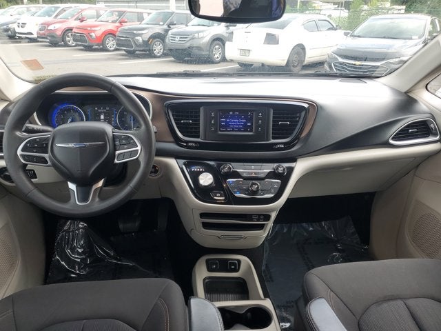 2017 Chrysler Pacifica Touring