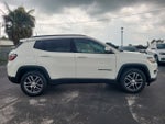 2018 Jeep Compass Latitude w/Sun/Wheel Pkg