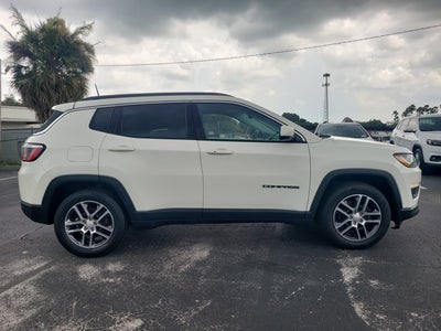 2018 Jeep Compass Latitude w/Sun/Wheel Pkg
