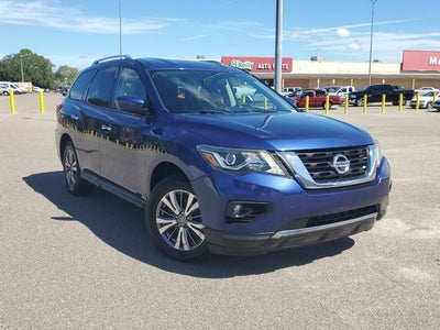 2019 Nissan Pathfinder SV