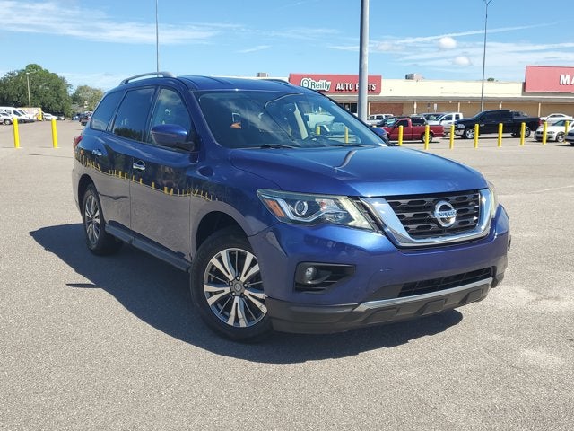 2019 Nissan Pathfinder SV