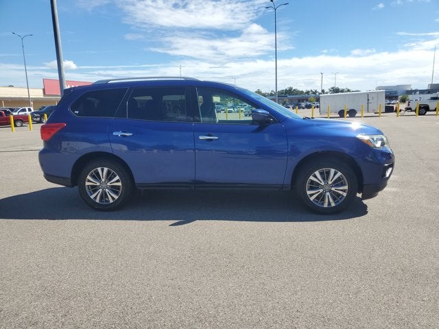 2019 Nissan Pathfinder SV
