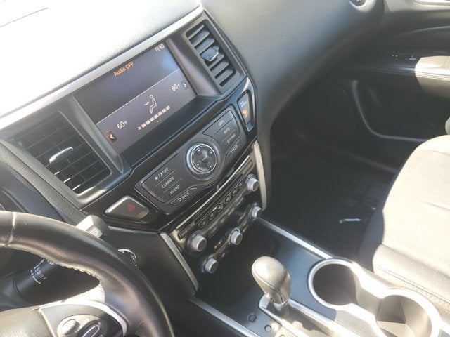 2019 Nissan Pathfinder SV