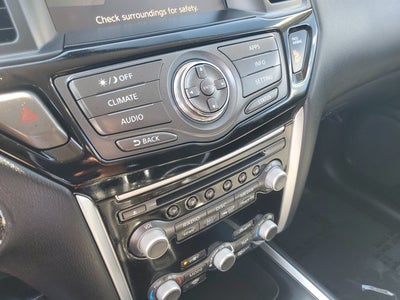 2019 Nissan Pathfinder SV