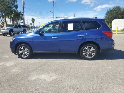 2019 Nissan Pathfinder SV