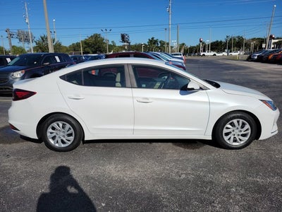 2019 Hyundai Elantra SE