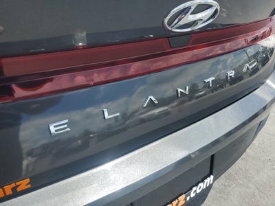 2021 Hyundai Elantra SE