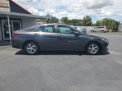 2021 Hyundai Elantra SE