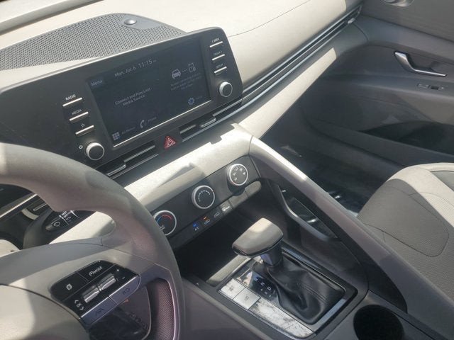 2021 Hyundai Elantra SE