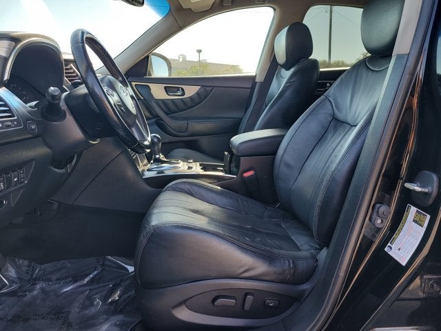 2016 INFINITI QX70 RWD 4dr