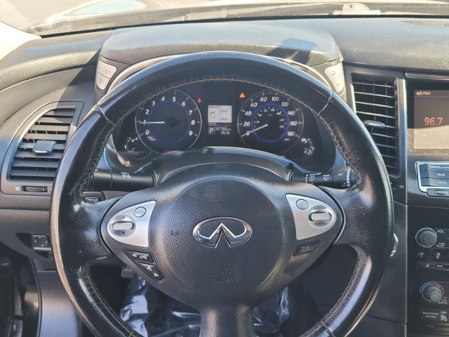2016 INFINITI QX70 RWD 4dr