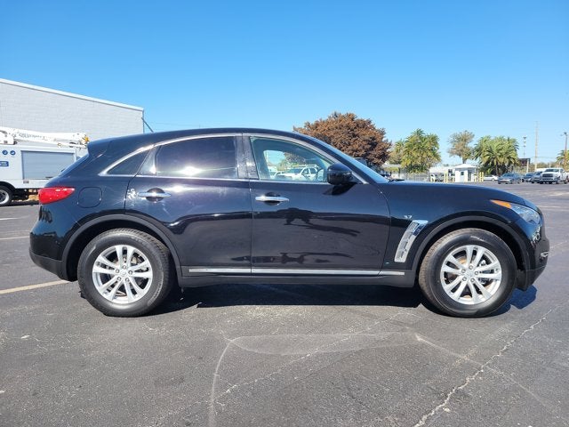 2016 INFINITI QX70 RWD 4dr