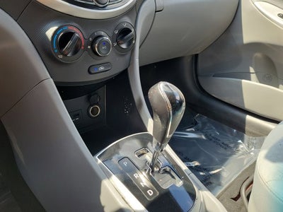 2013 Hyundai Accent SE