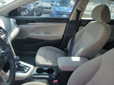 2019 Hyundai Elantra SE