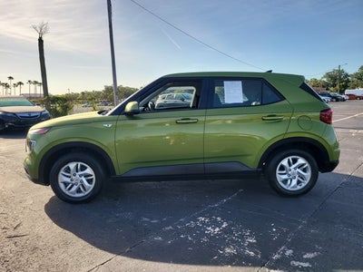 2022 Hyundai Venue SE