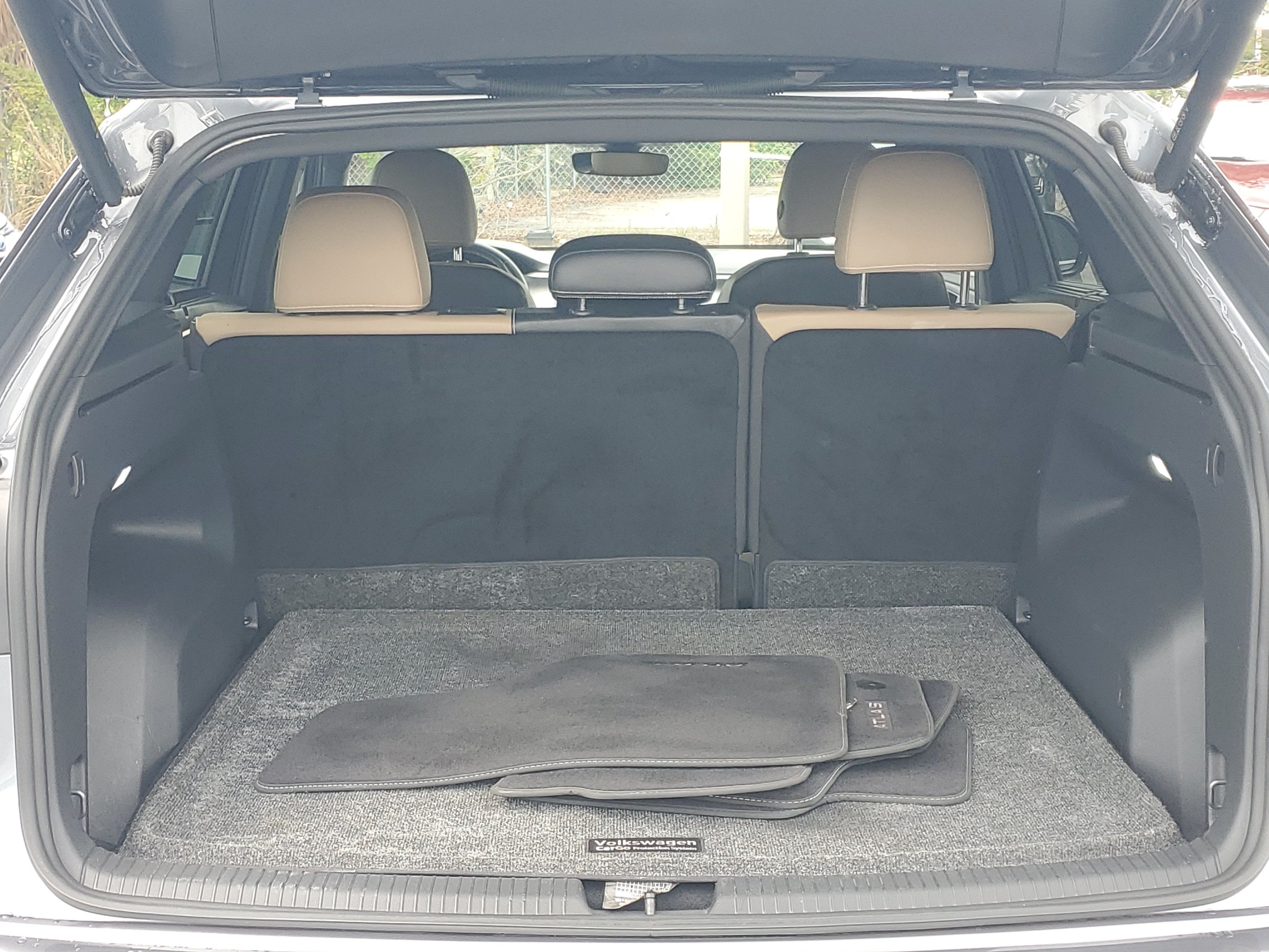2024 Volkswagen Atlas Cross Sport 2.0T SE w/Technology