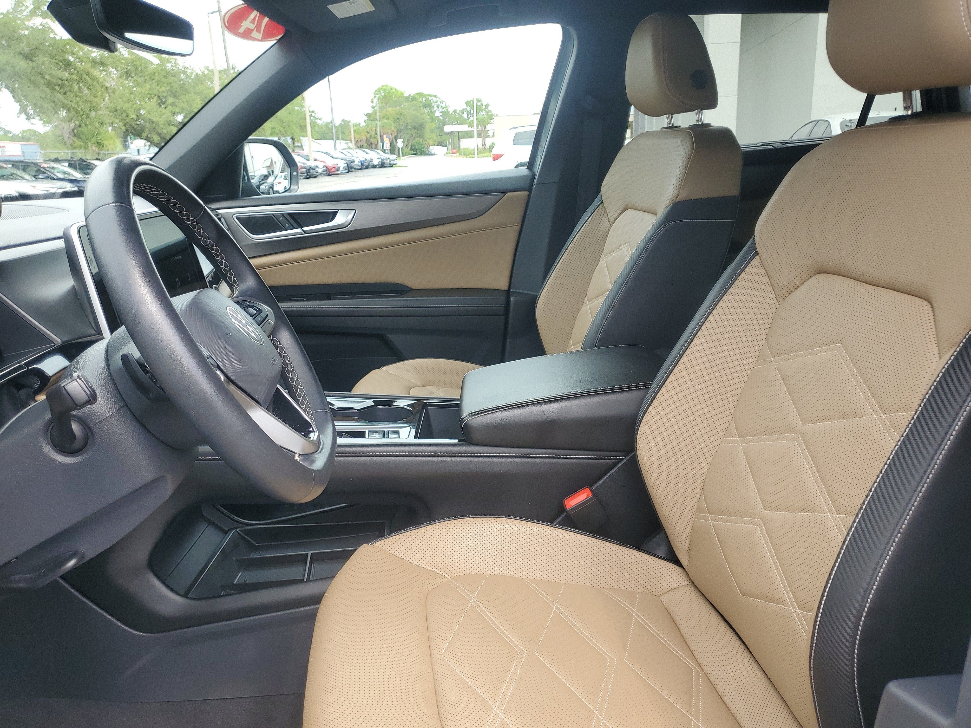 2024 Volkswagen Atlas Cross Sport 2.0T SE w/Technology