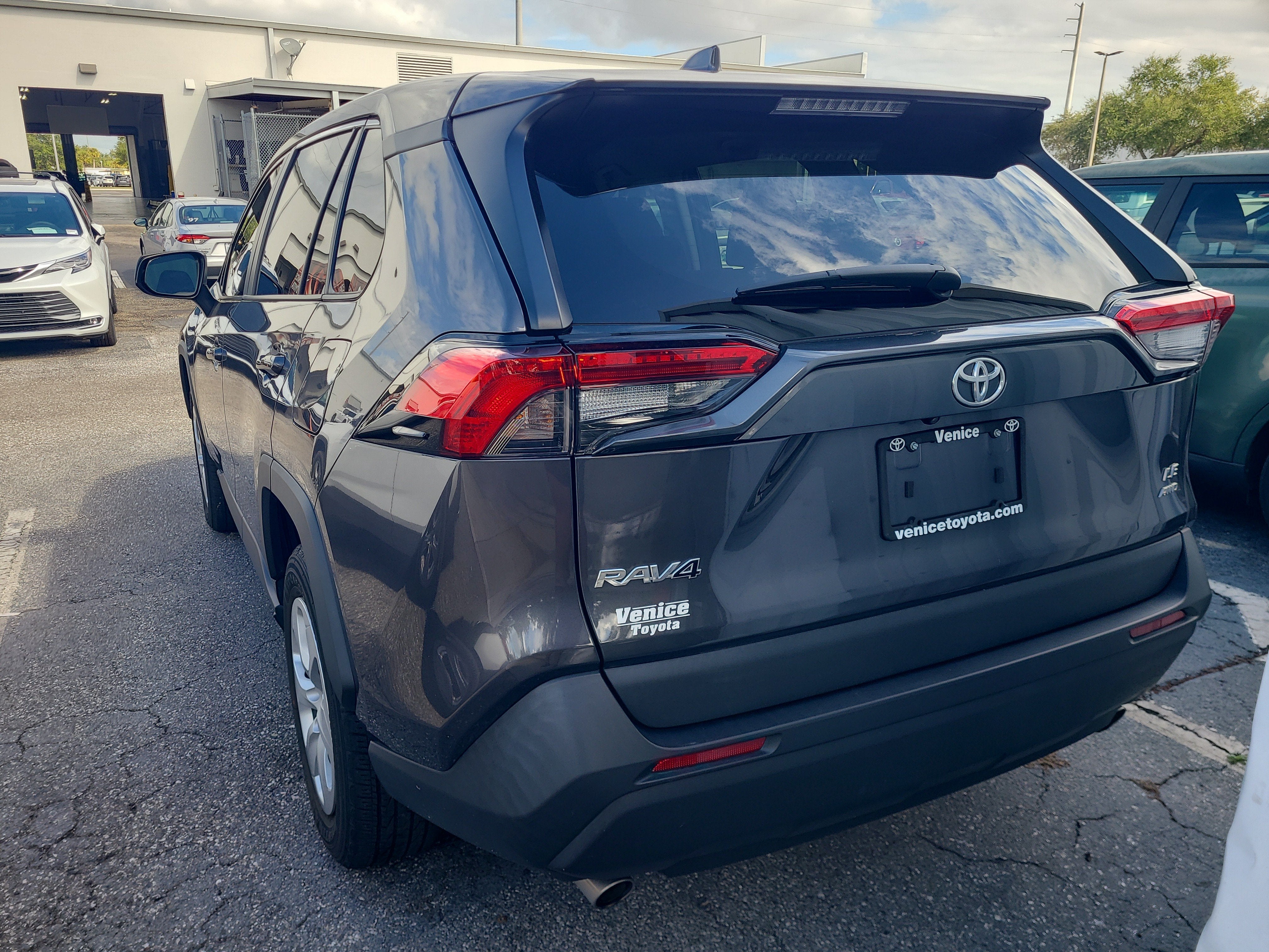 2024 Toyota RAV4 LE