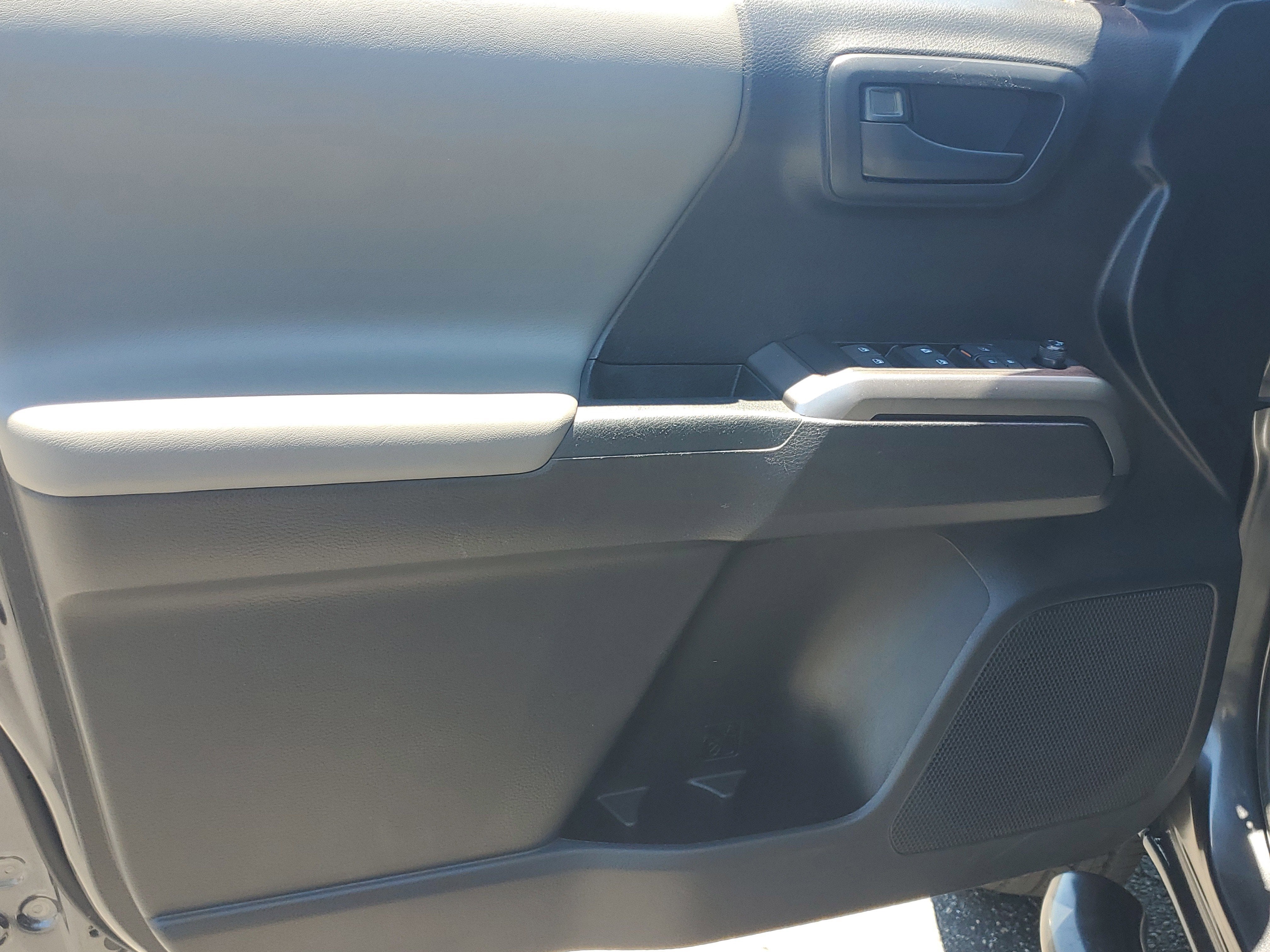2021 Toyota Tacoma 2WD SR5