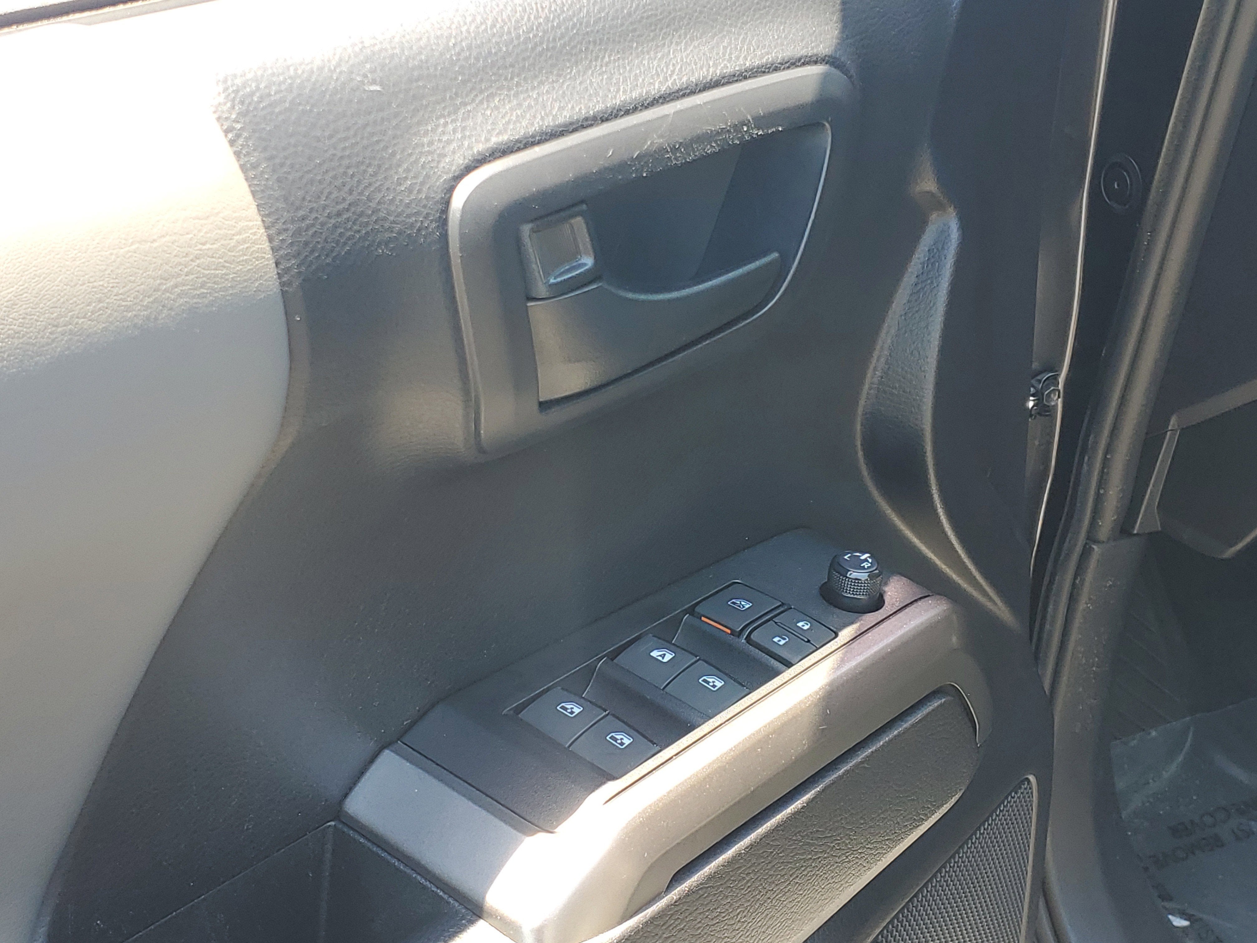2021 Toyota Tacoma 2WD SR5