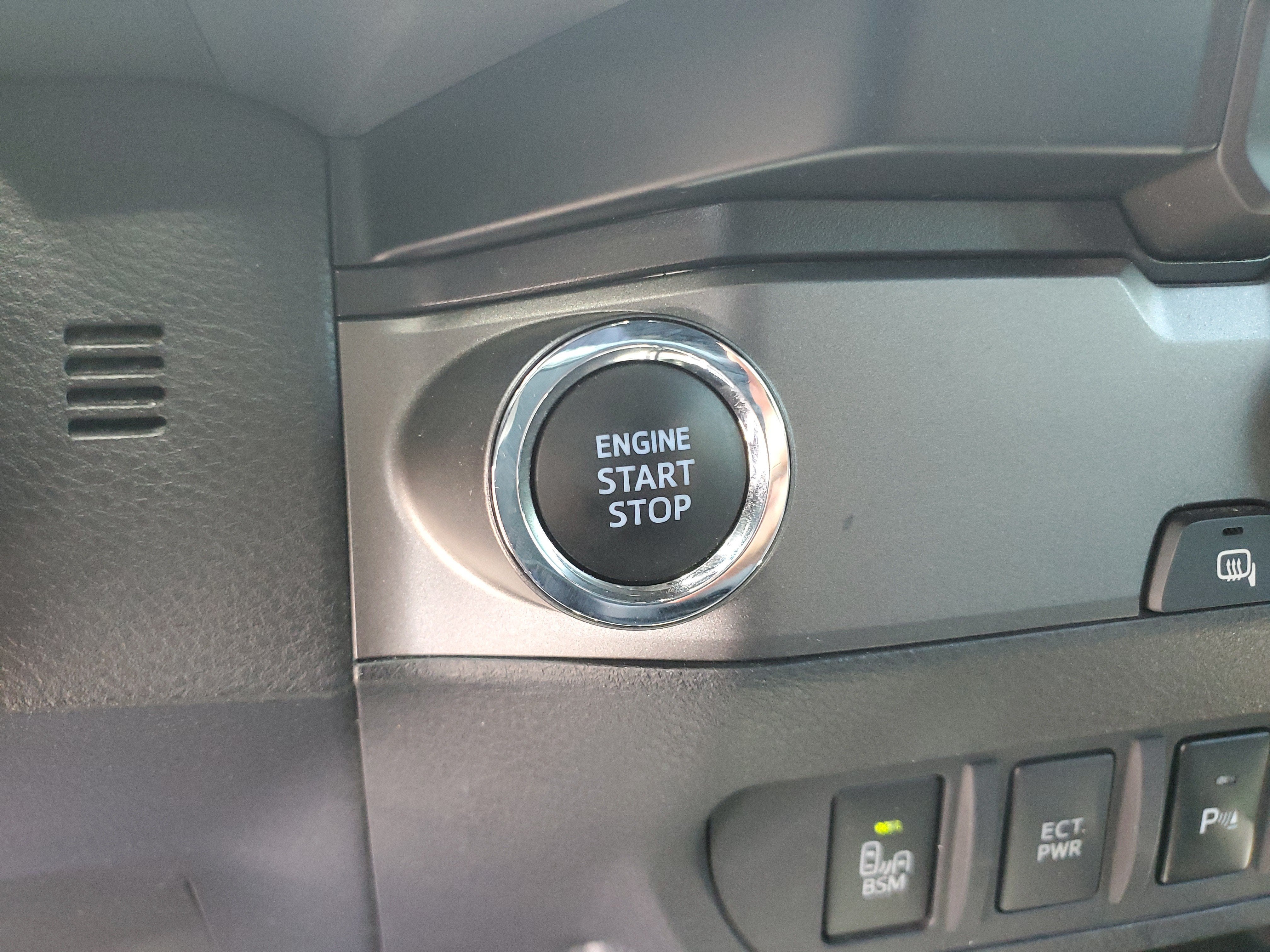 2022 Toyota Tacoma 2WD SR5