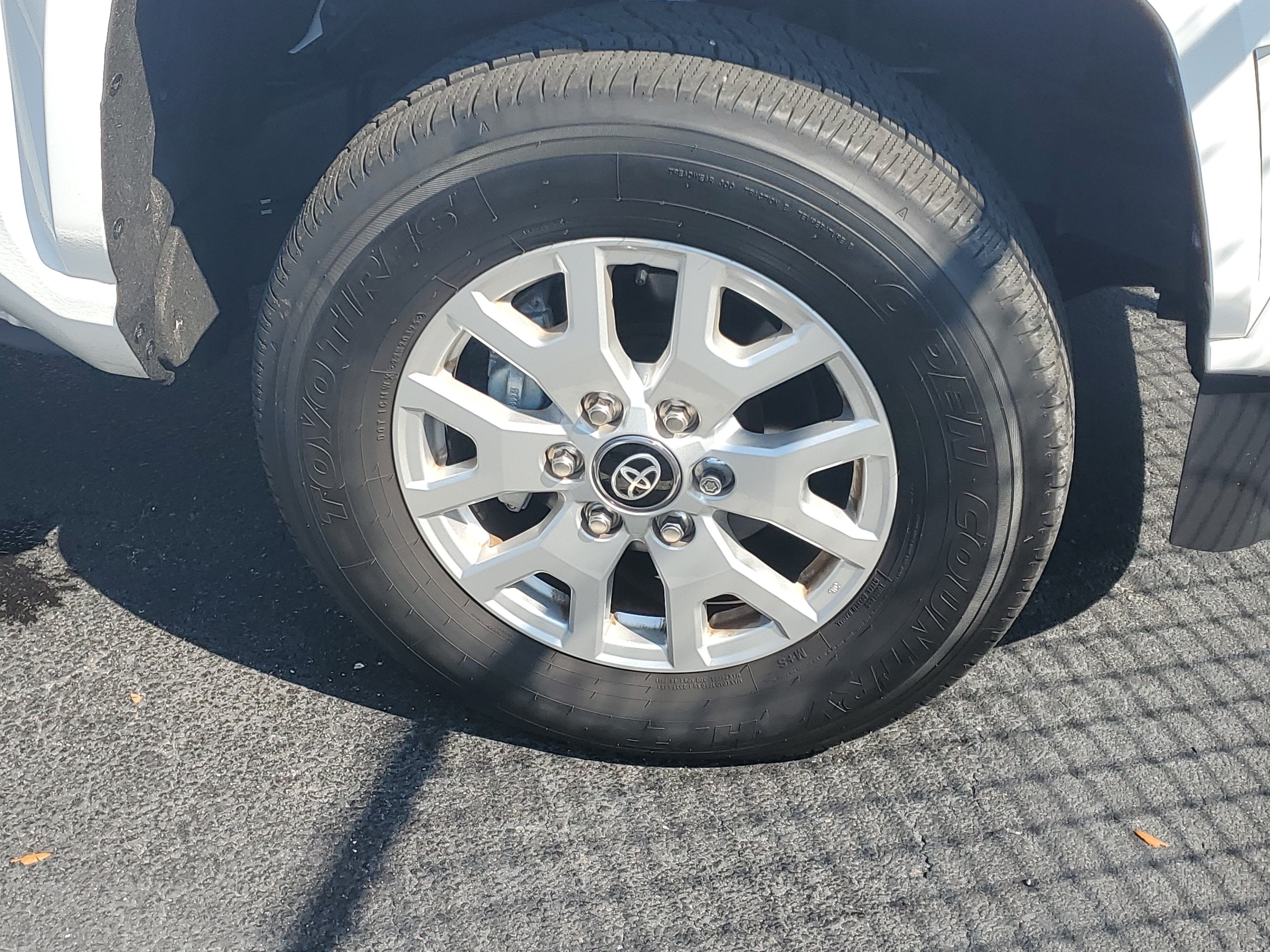 2025 Toyota Tacoma 4WD SR5