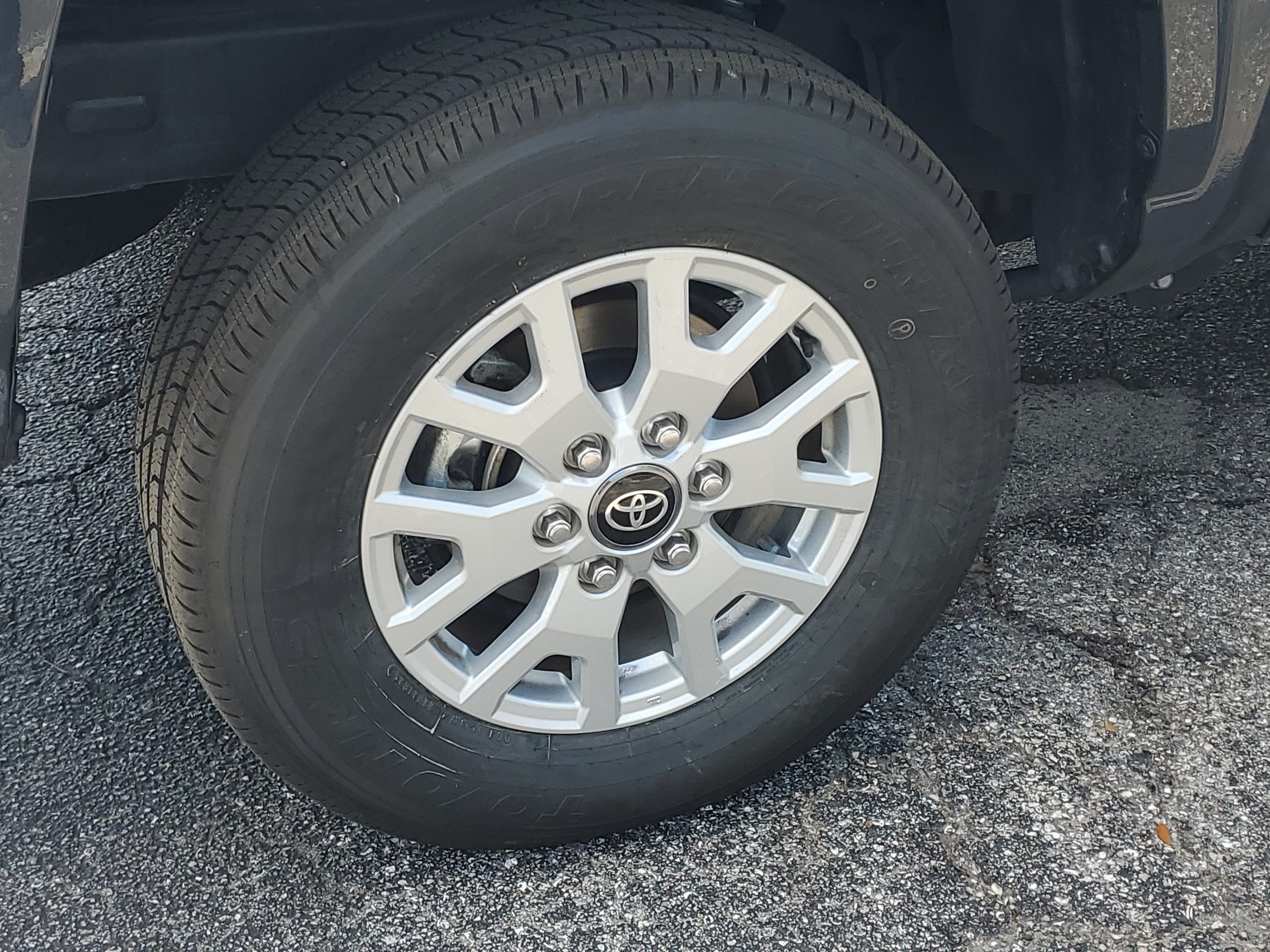 2024 Toyota Tacoma 4WD SR5