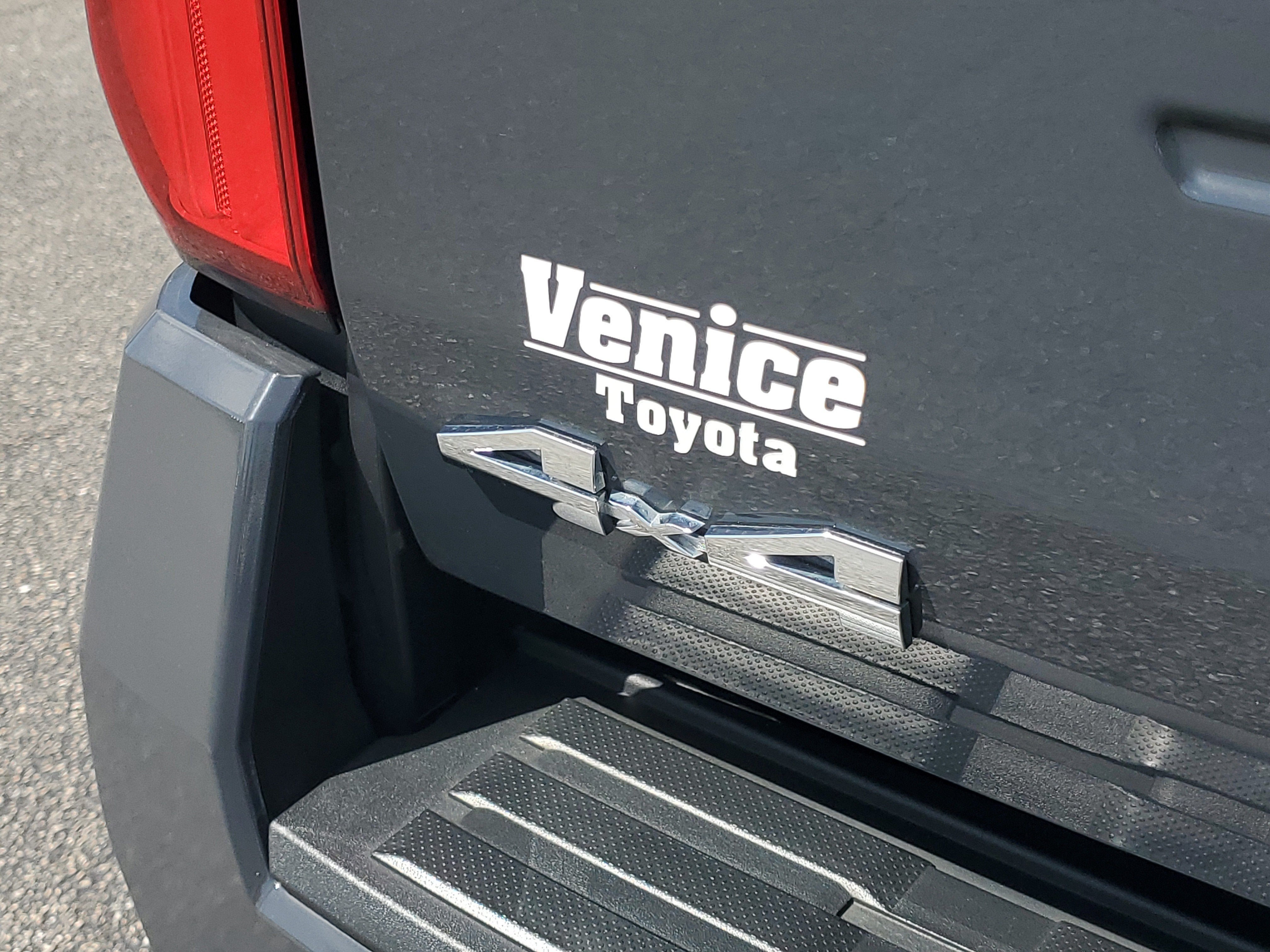 2024 Toyota Tacoma 4WD SR5