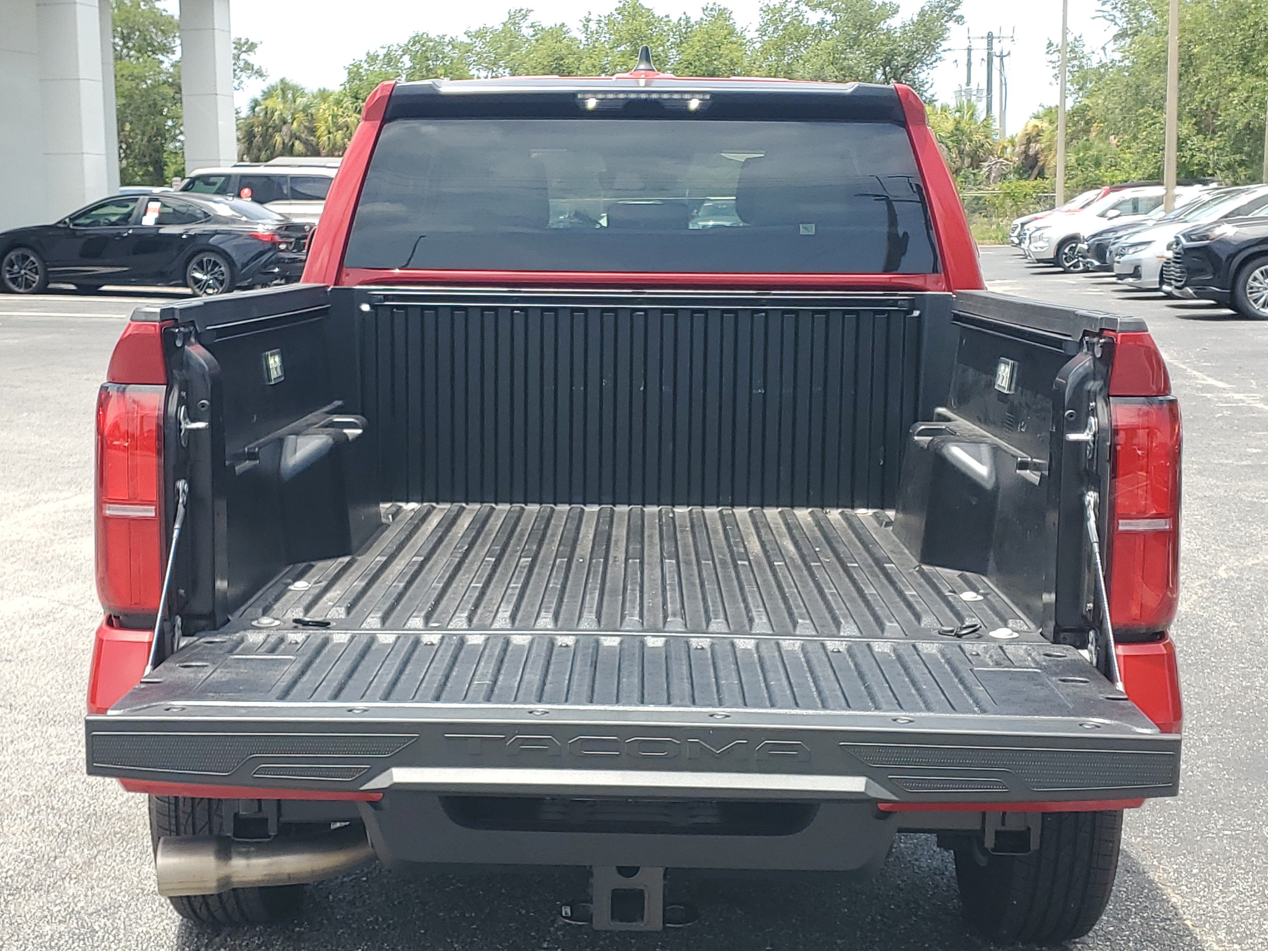 2025 Toyota Tacoma 4WD SR5