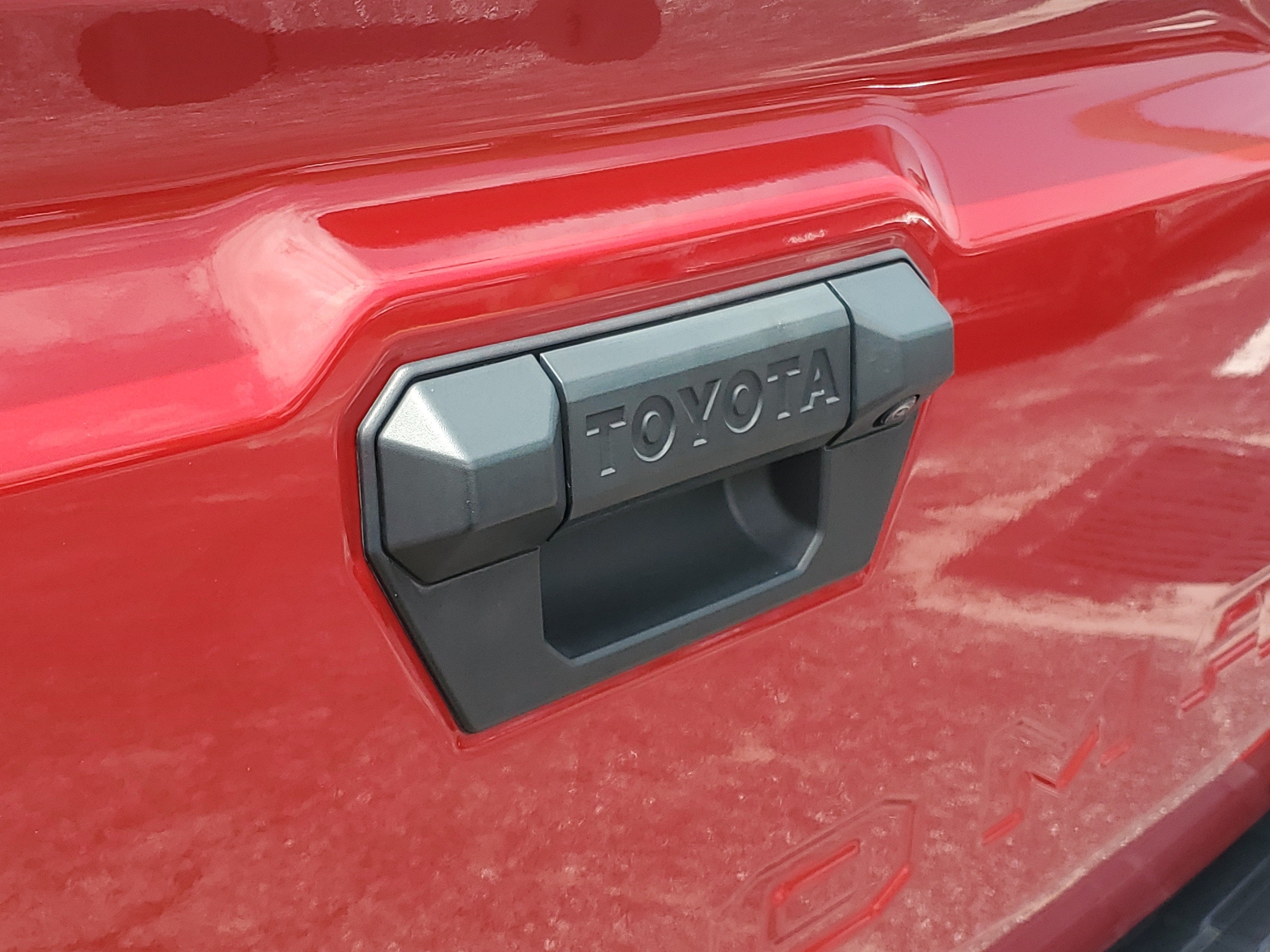 2025 Toyota Tacoma 4WD SR5