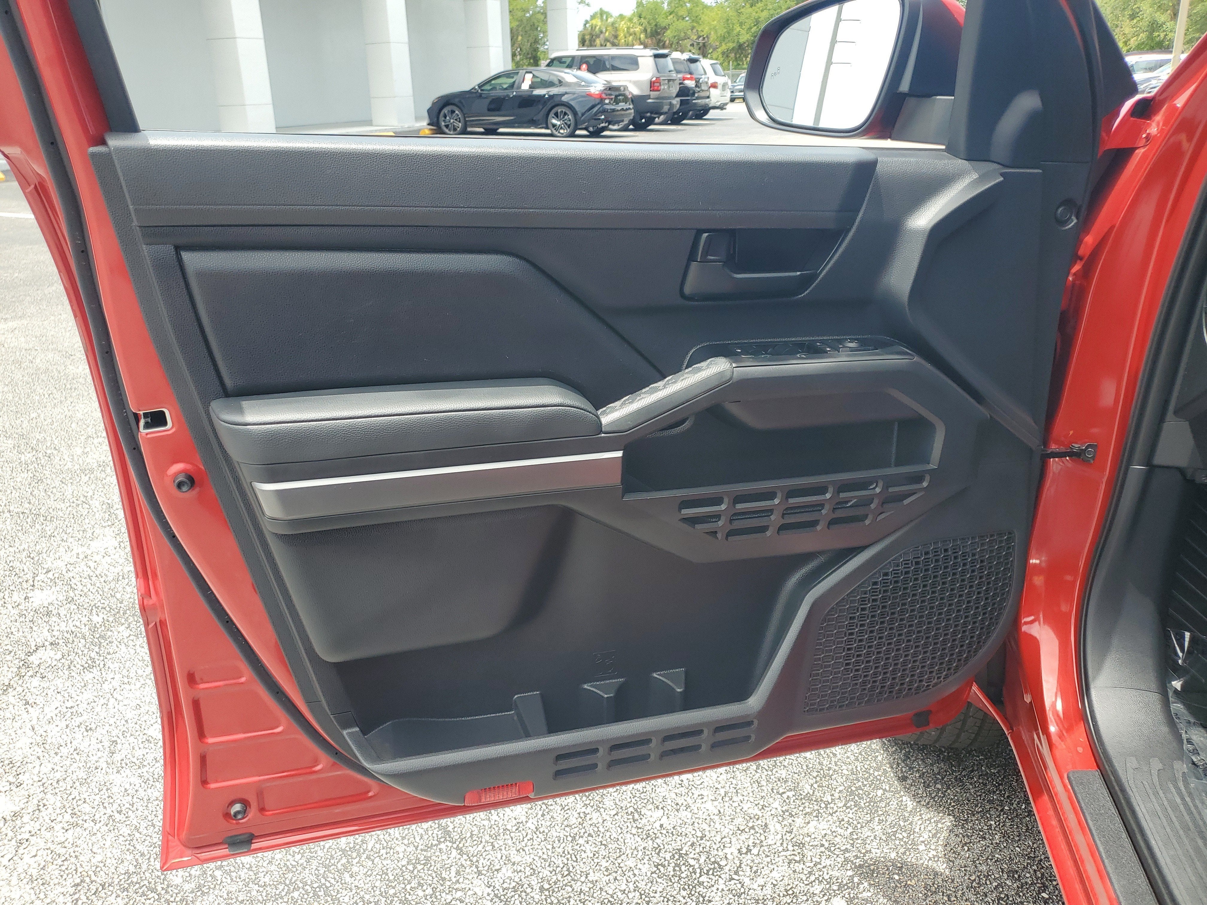 2025 Toyota Tacoma 4WD SR5