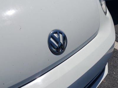 2018 Volkswagen Beetle SE