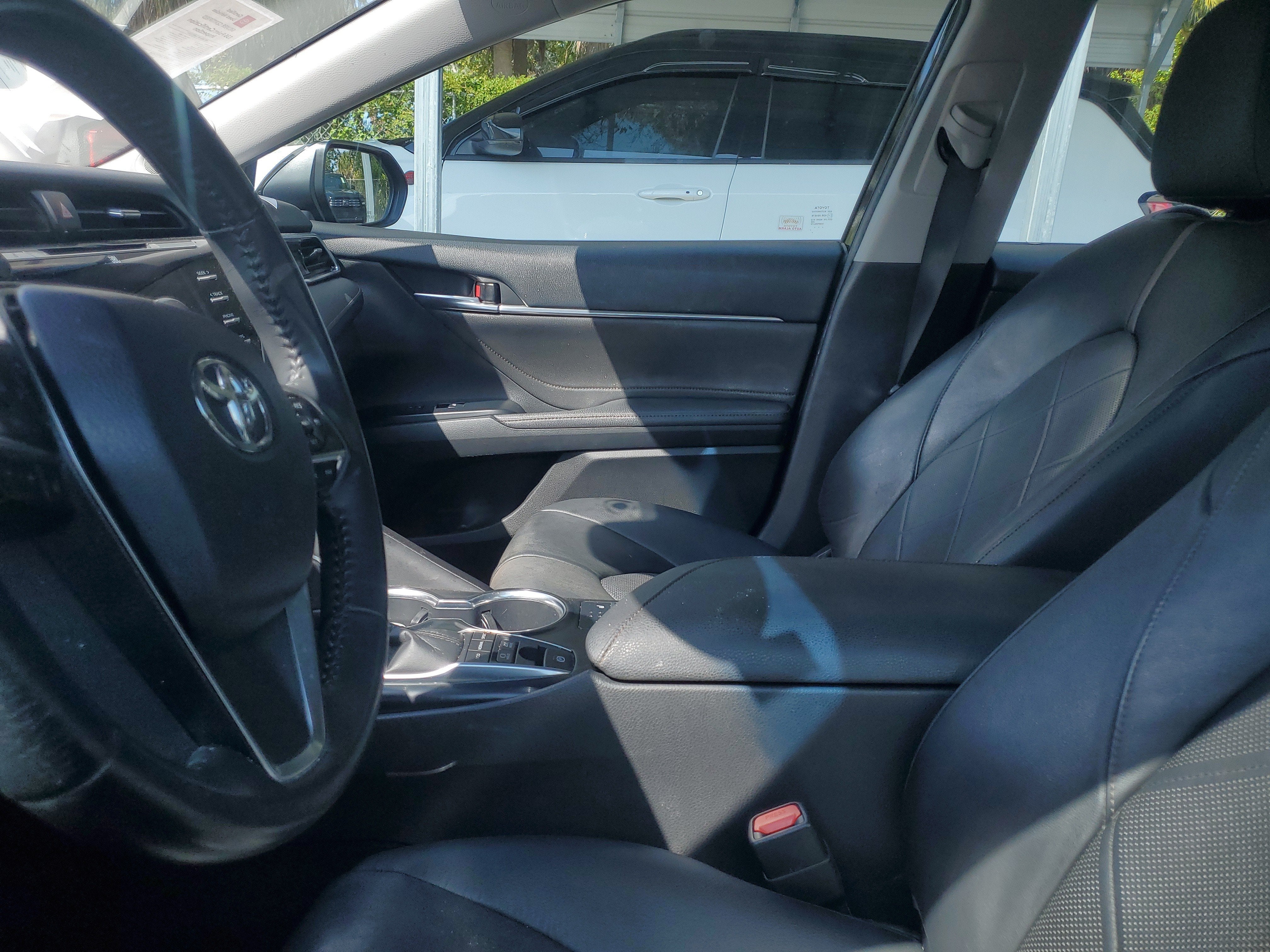 2018 Toyota Camry Hybrid XLE