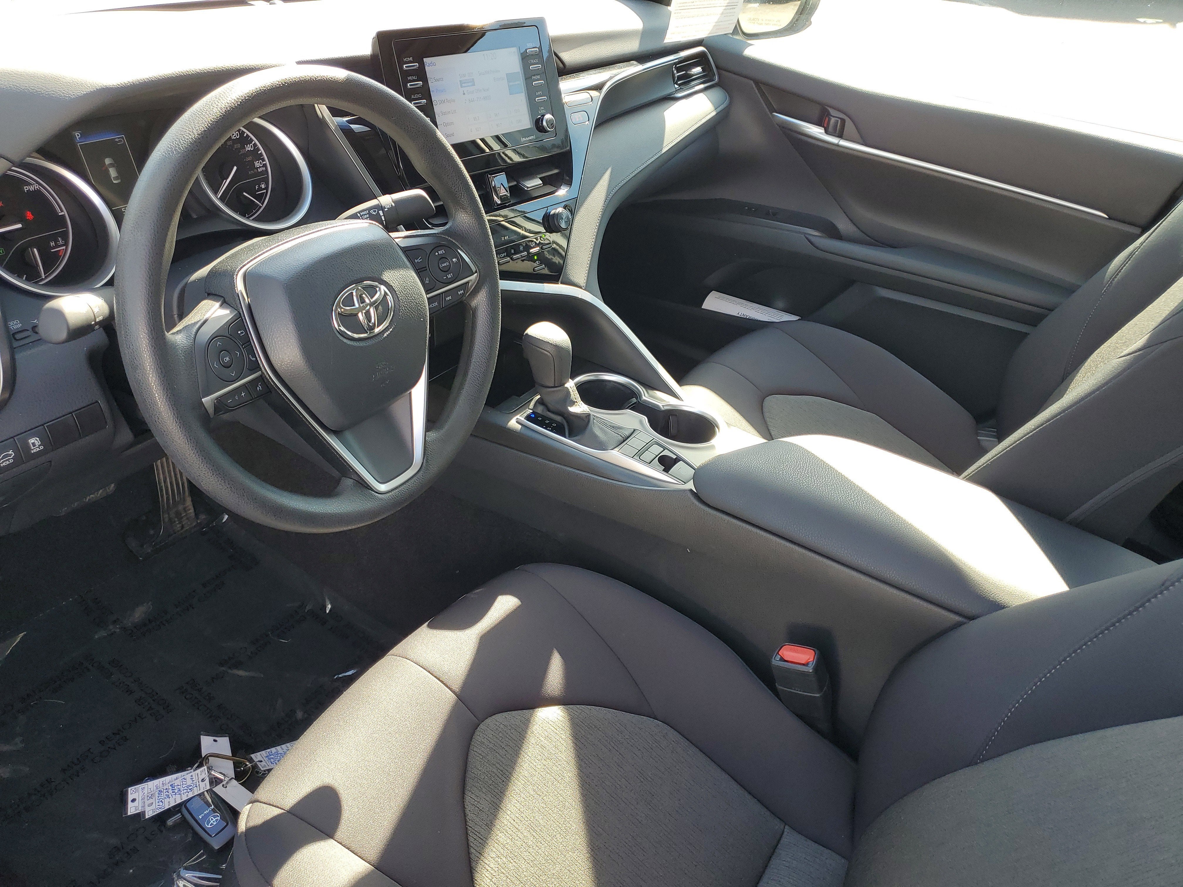 2024 Toyota Camry Hybrid LE