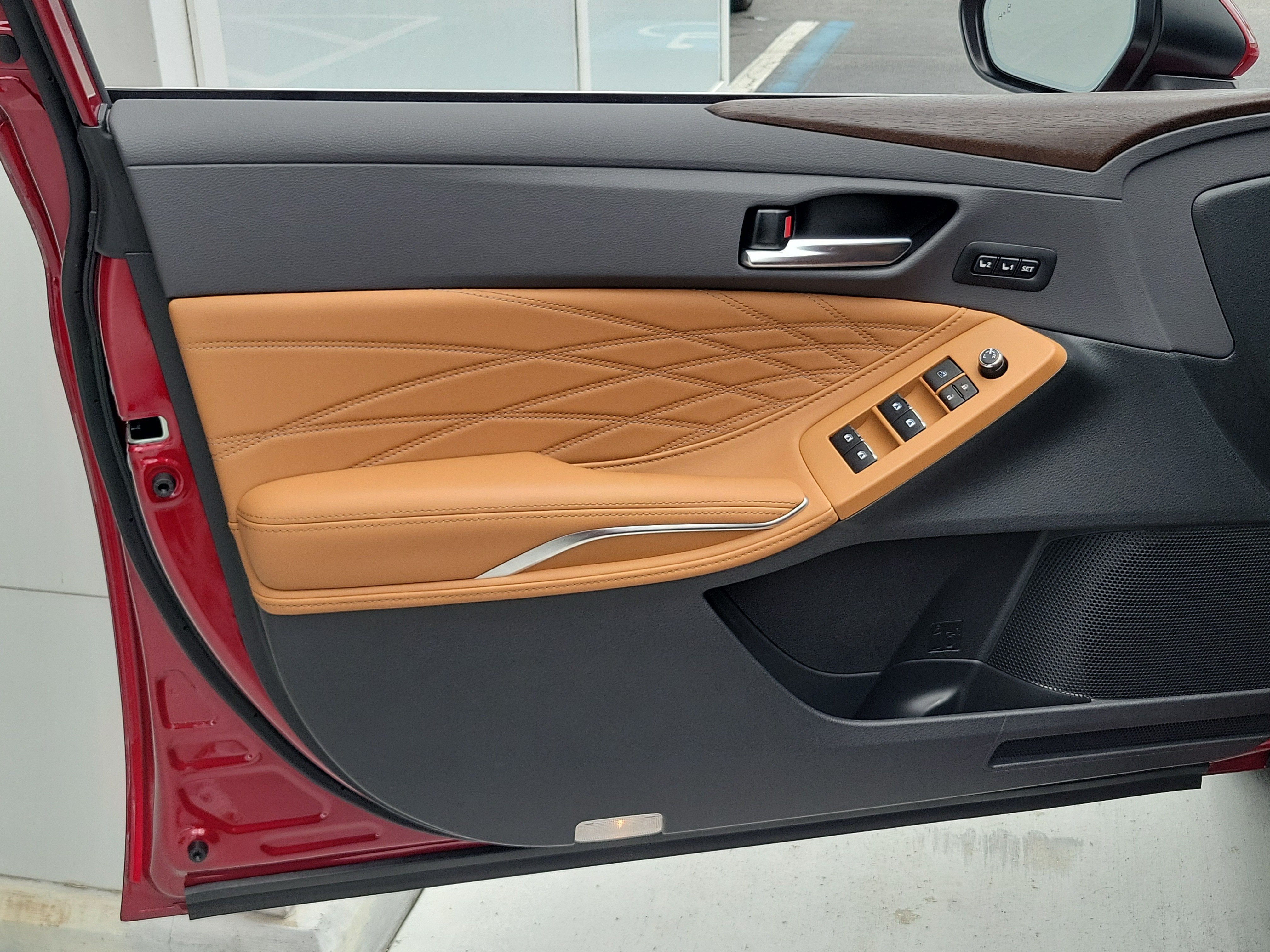 2021 Toyota Avalon Hybrid Limited