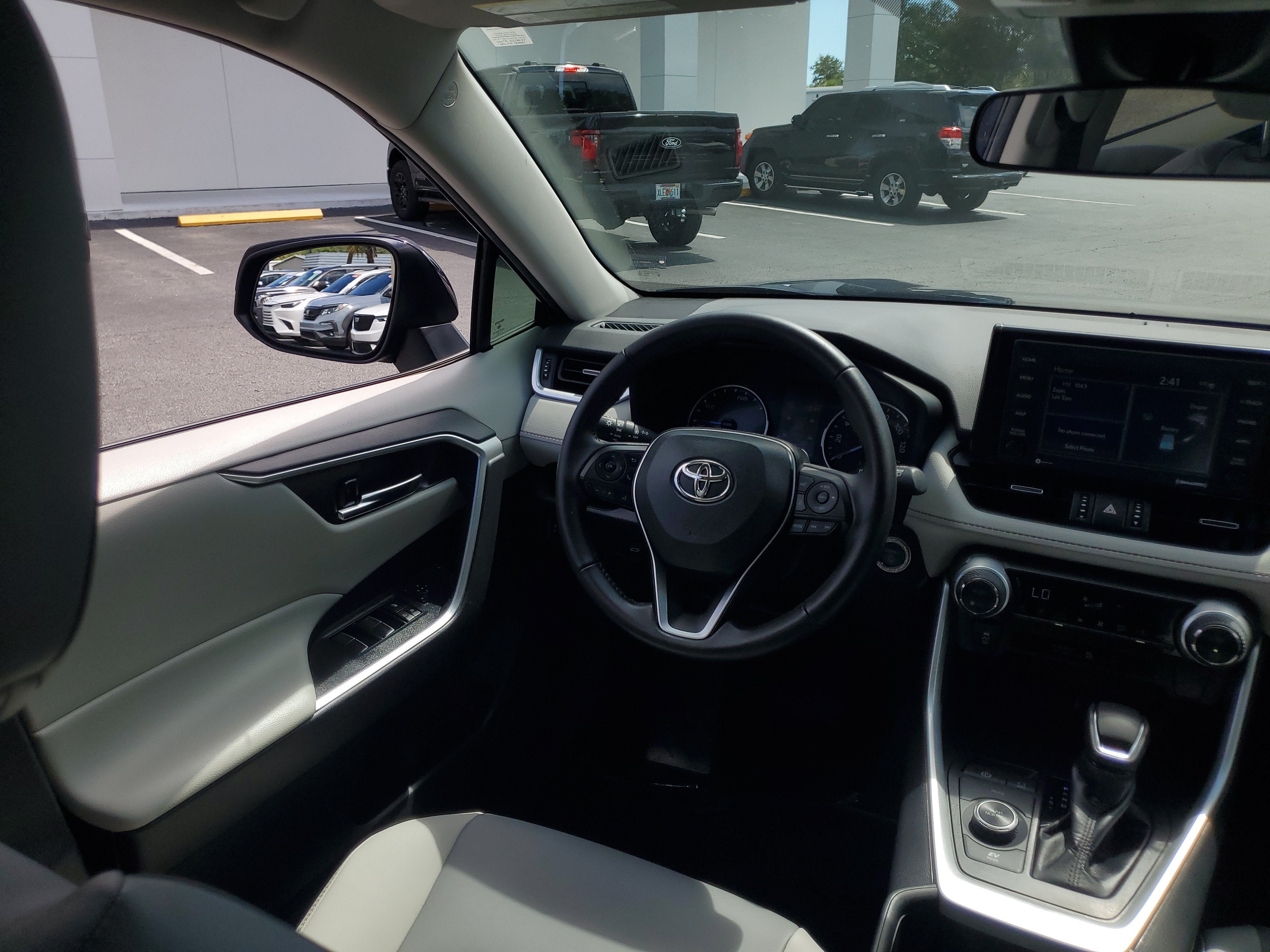 2022 Toyota RAV4 Hybrid XLE Premium