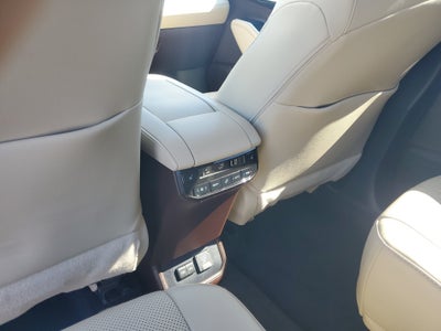 2022 Toyota Highlander Hybrid Platinum