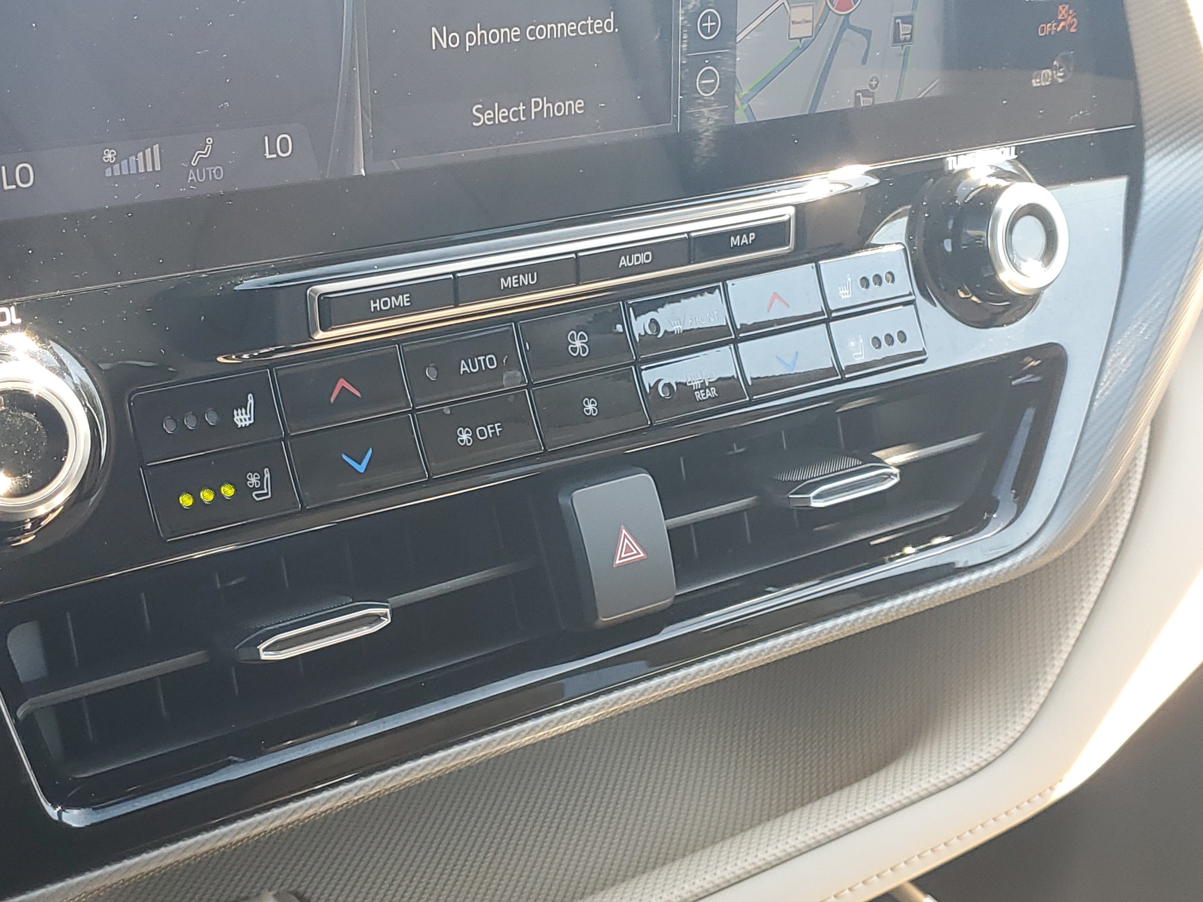 2022 Toyota Highlander Hybrid Platinum