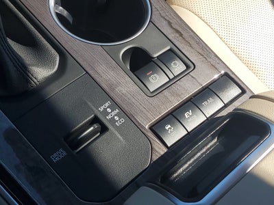 2022 Toyota Highlander Hybrid Platinum