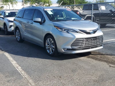 2021 Toyota Sienna Platinum