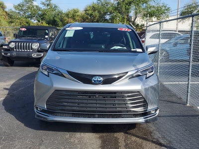 2021 Toyota Sienna Platinum