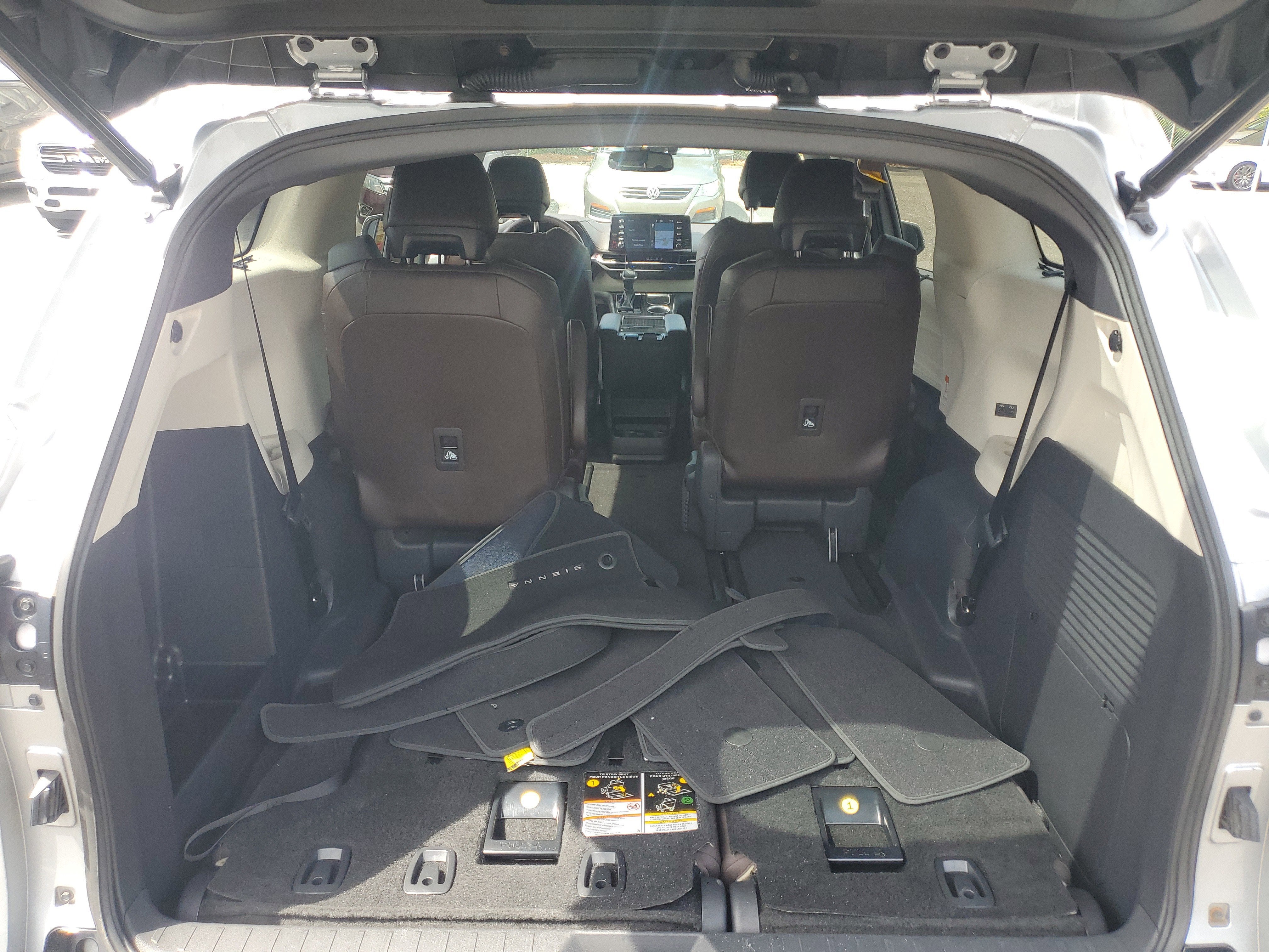2021 Toyota Sienna Platinum