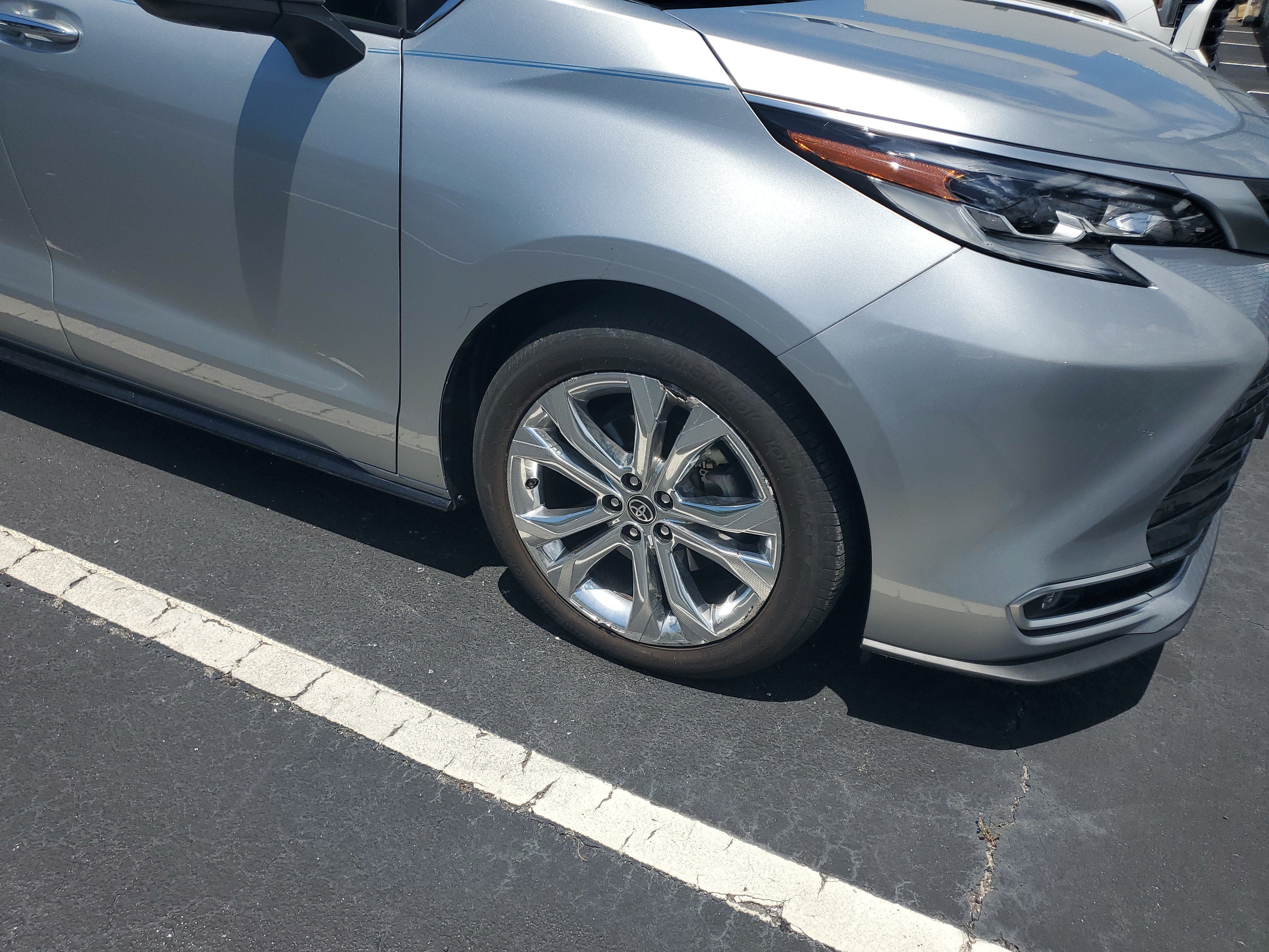 2023 Toyota Sienna Platinum