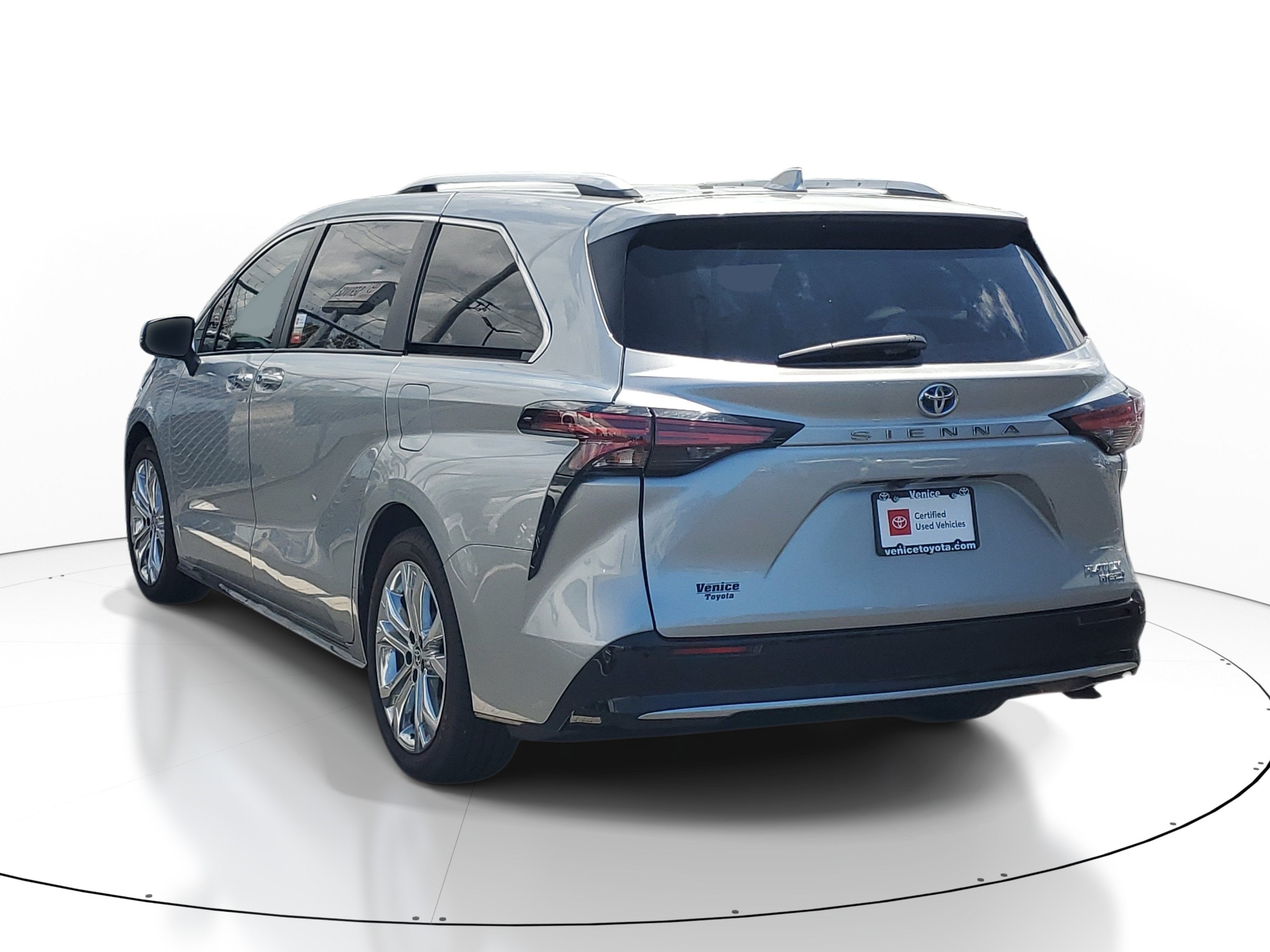 2023 Toyota Sienna Platinum