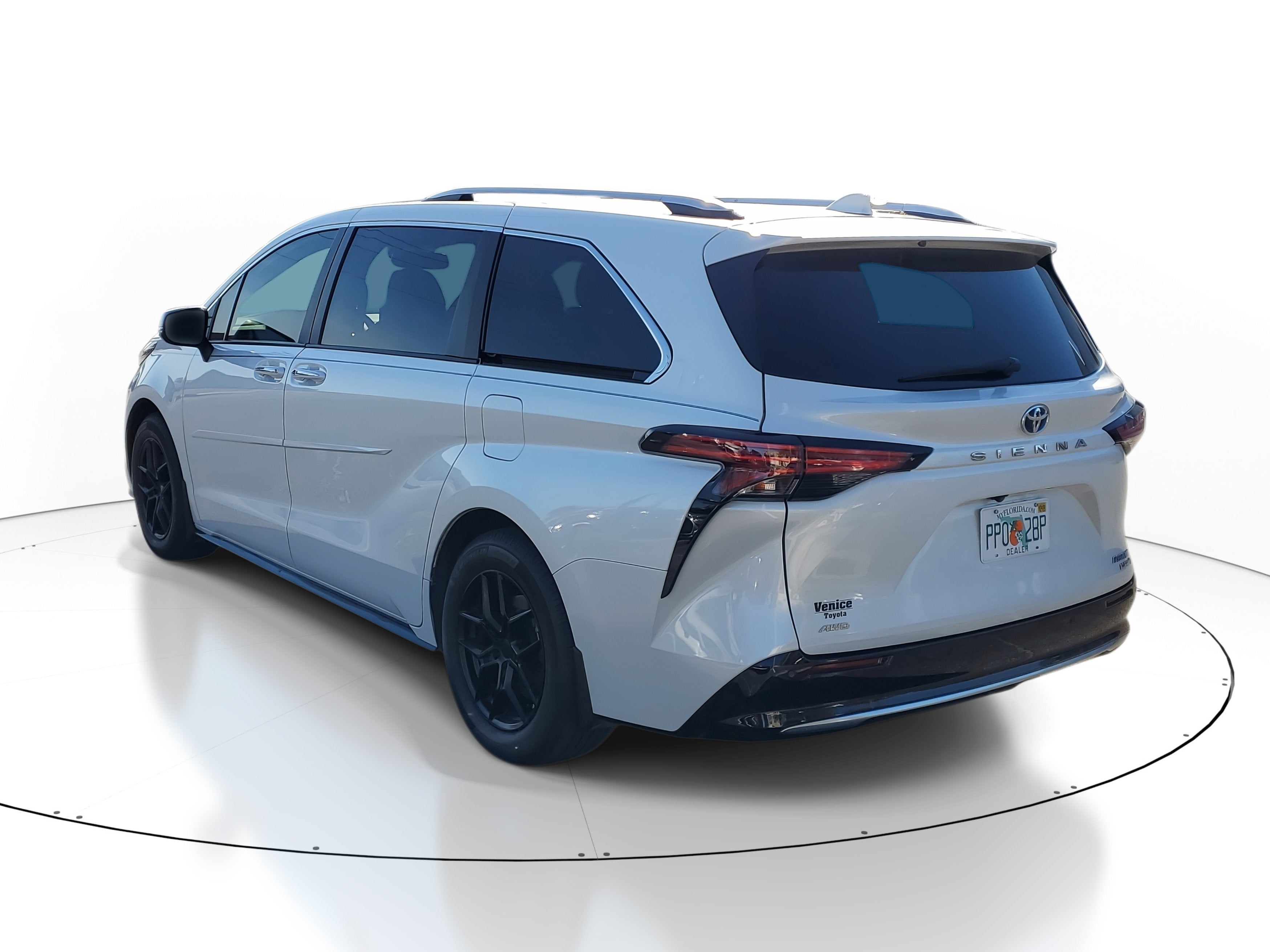 2022 Toyota Sienna Platinum
