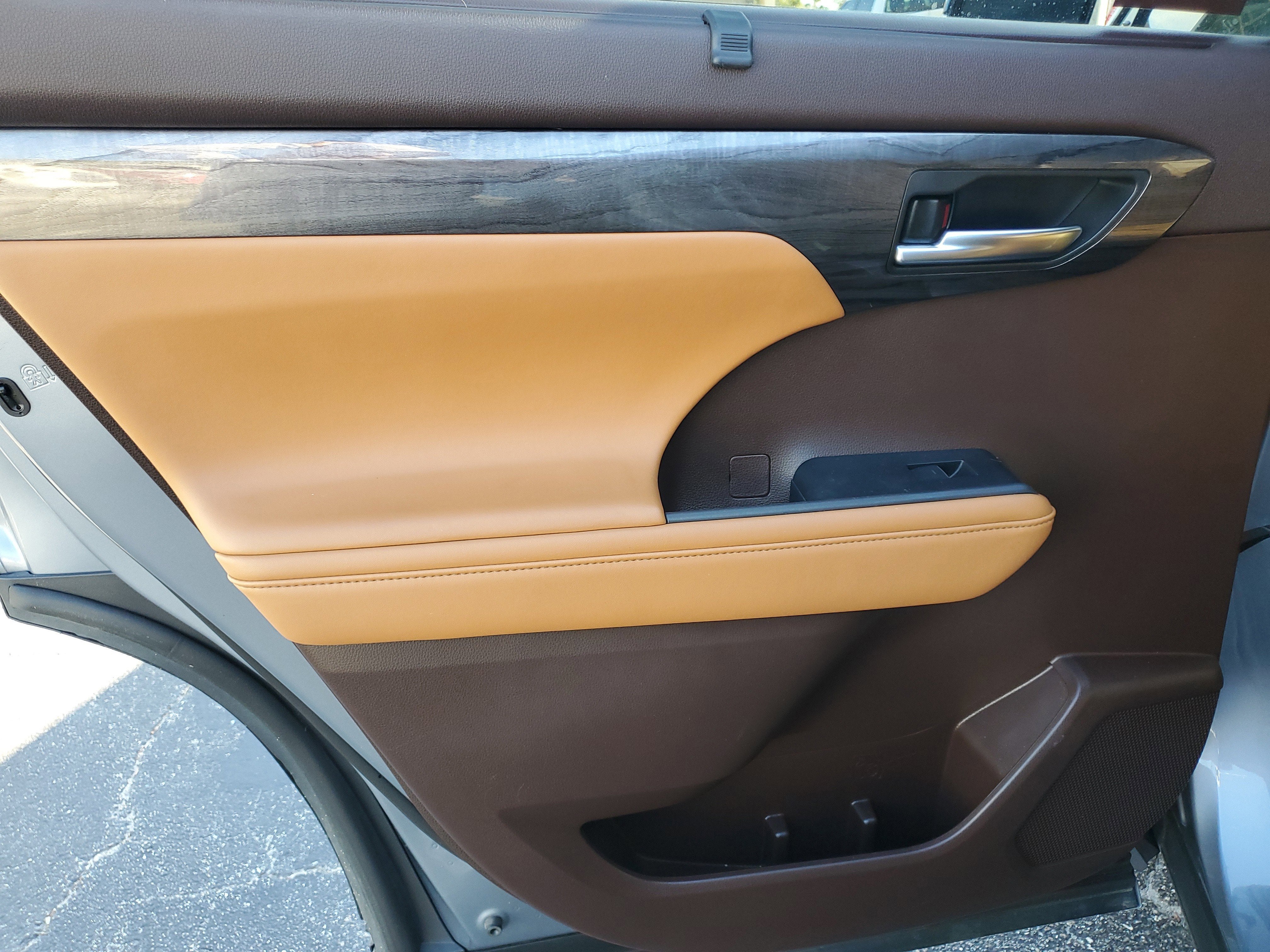 2022 Toyota Highlander Platinum